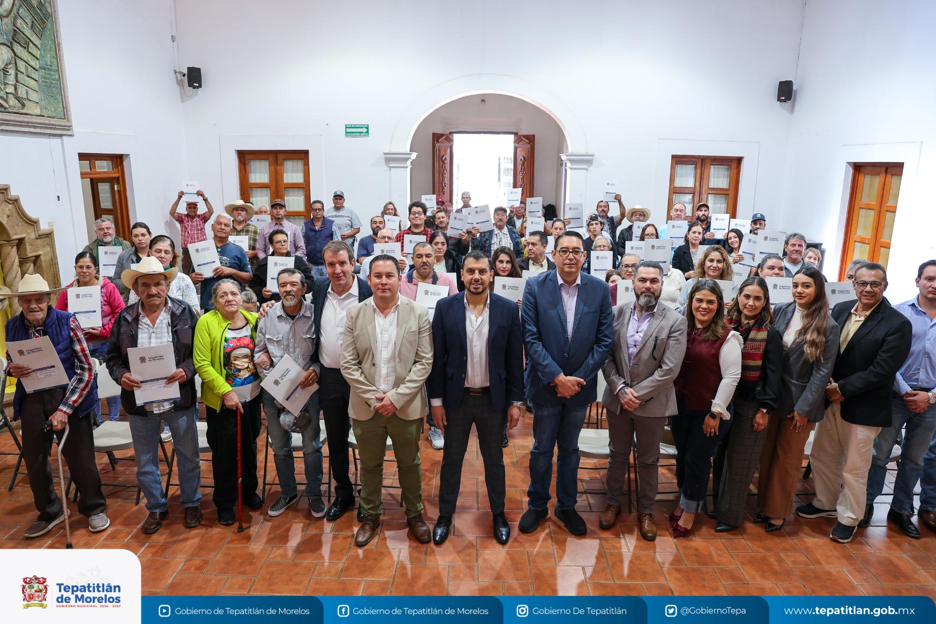 60 familias tepatitlenses ya cuentan con certeza jurídica sobre su patrimonio