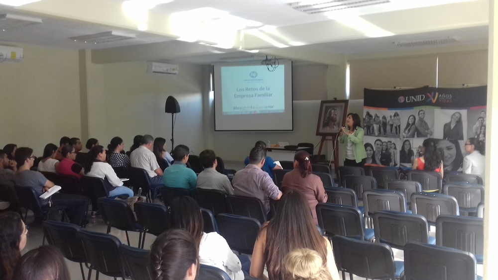 Curso Retos de la Empresa Familiar en la UNID Sede Tepatitlán