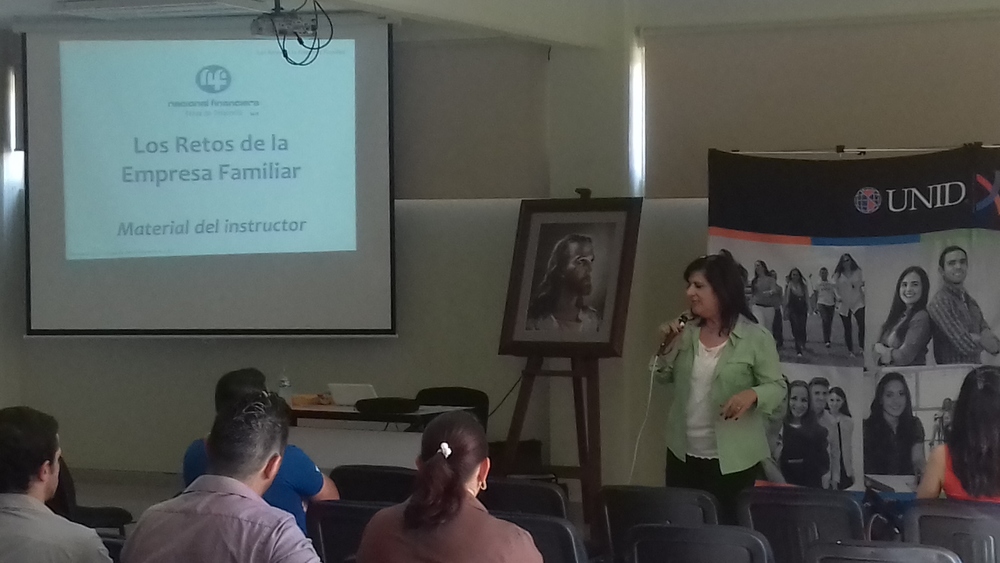 Curso Retos de la Empresa Familiar en la UNID Sede Tepatitlán